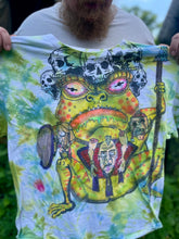 Load image into Gallery viewer, Battle frog shirt - xl
