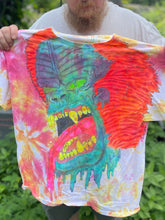 Load image into Gallery viewer, Melting ape shirt in xl