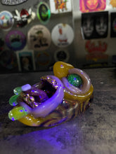Load image into Gallery viewer, Wigwag TrapKing with gold and opal