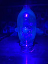 Load image into Gallery viewer, Solid uv atomic stardust ape puffco