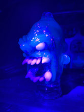 Load image into Gallery viewer, Solid uv atomic stardust ape puffco
